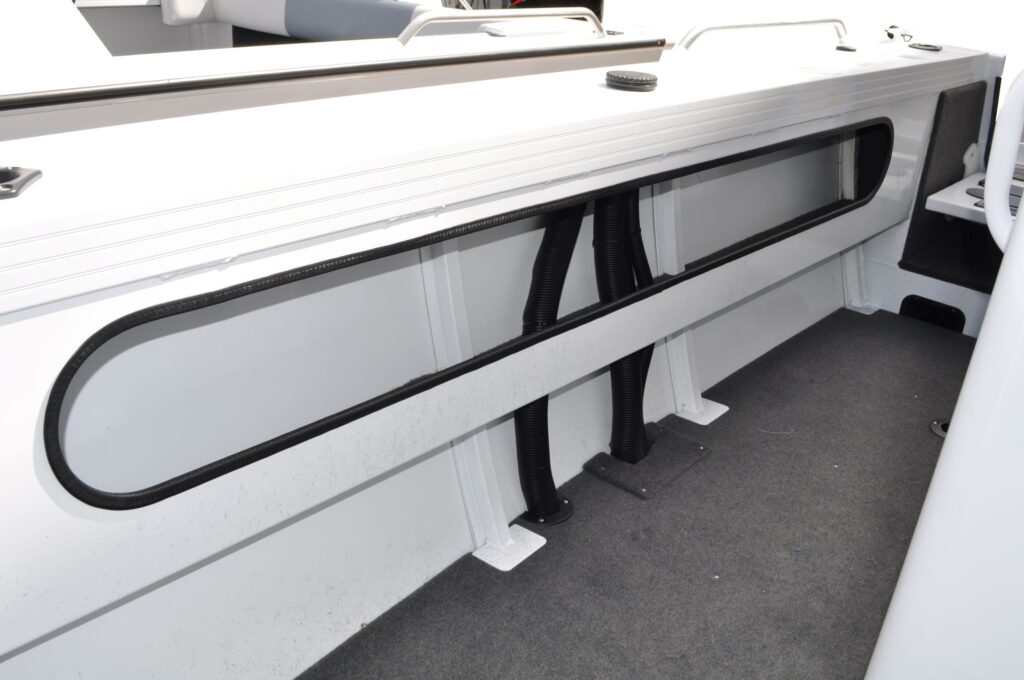 539-crossfire-rear-console-19