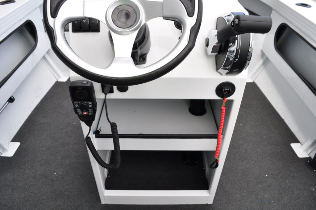 539-crossfire-rear-console-8