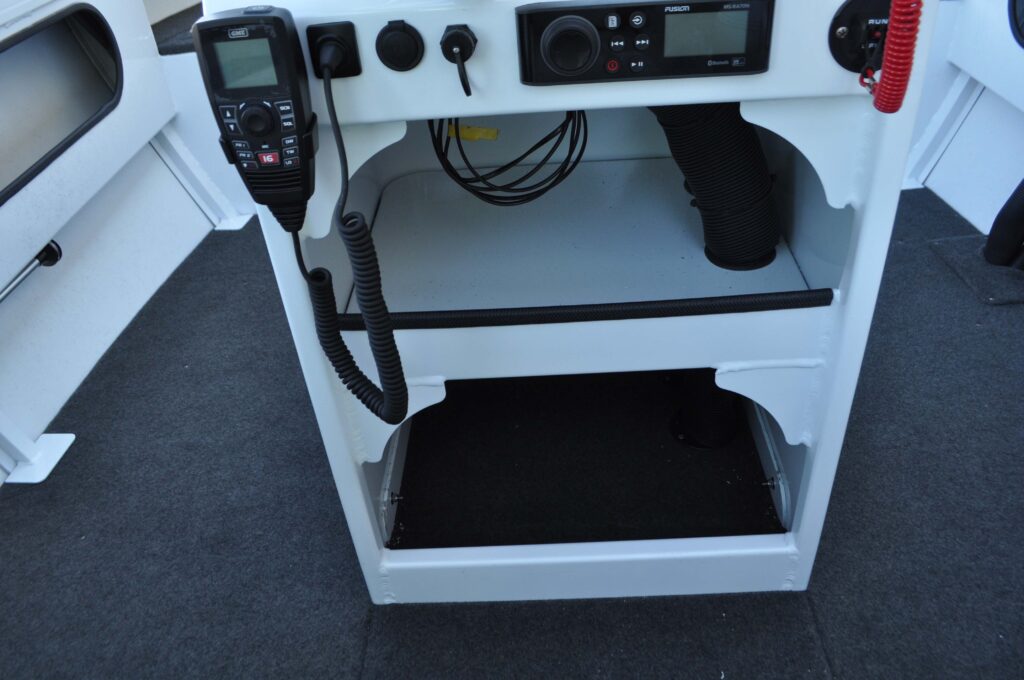 539-crossfire-rear-console-se-8