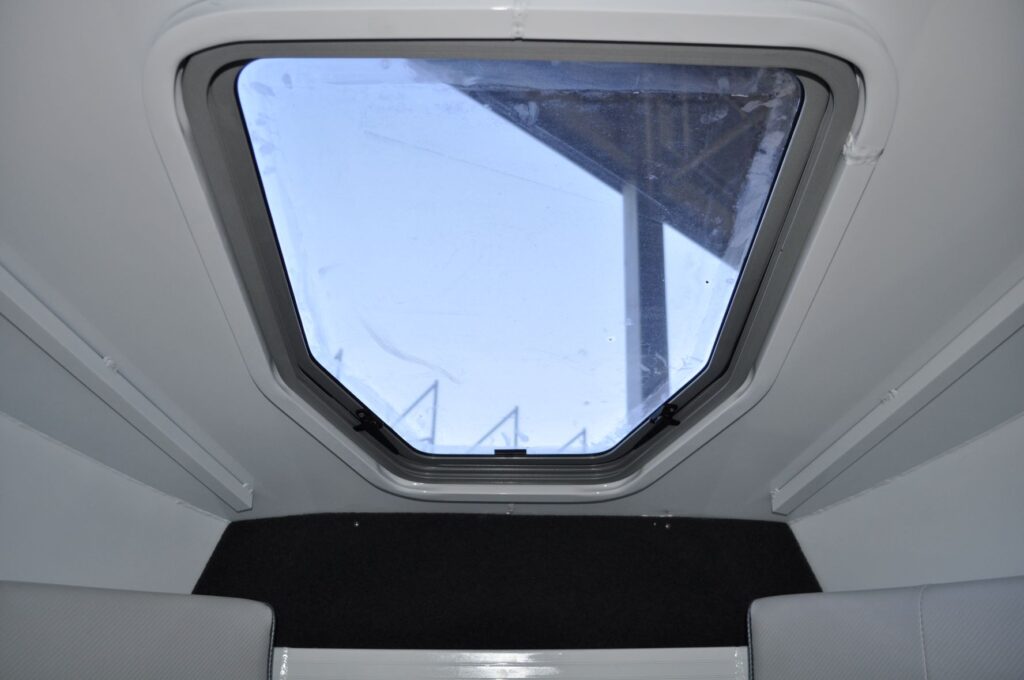 539-sea-runner-se-11