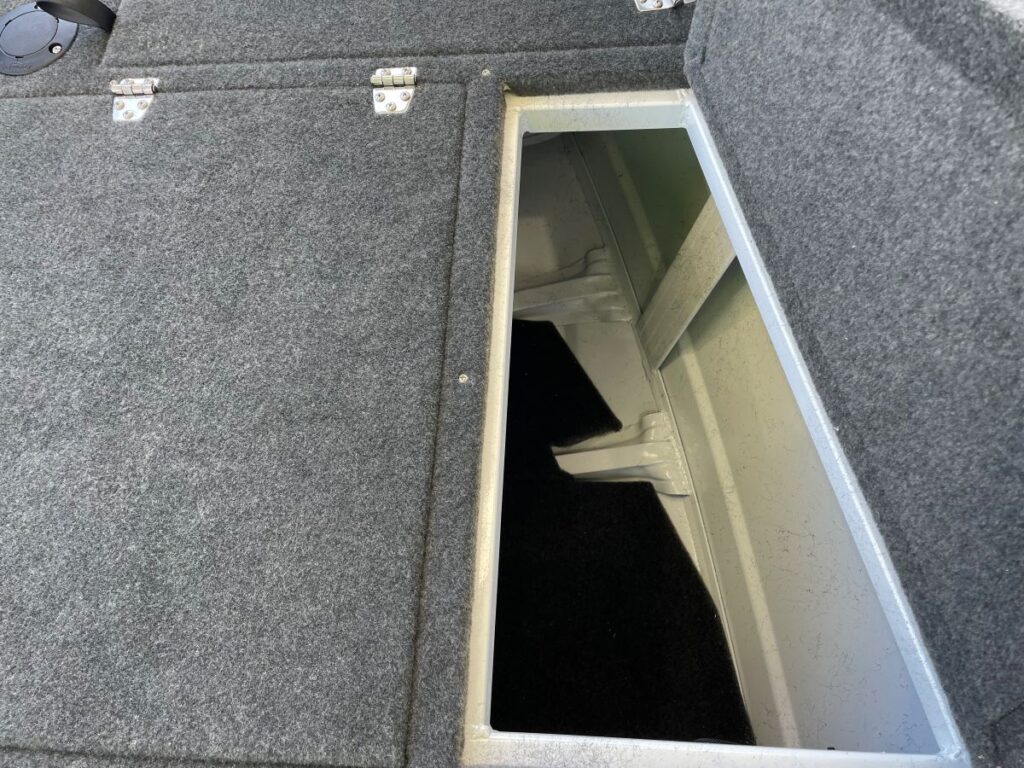 589-crossfire-rear-console-se-10