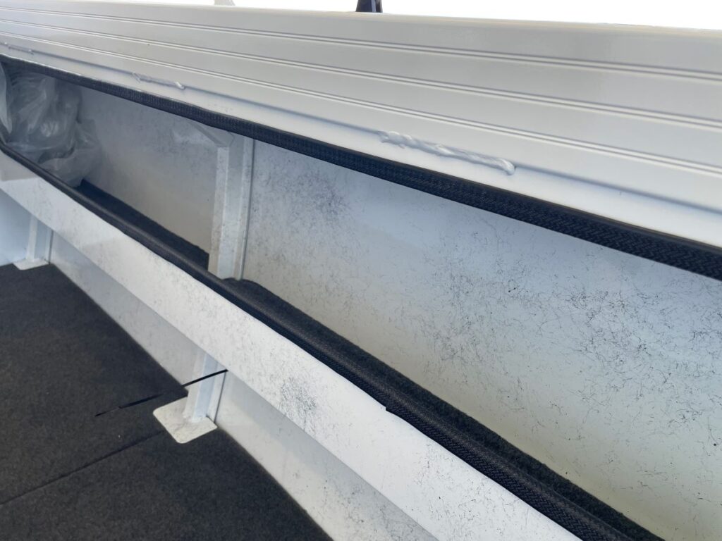 589-crossfire-rear-console-se-6